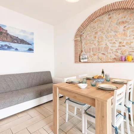 アパート La Casetta Dei Pescatori By Interhome
